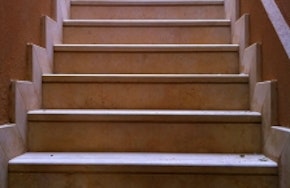  How to Paint a Staircase in Wakefield, RI